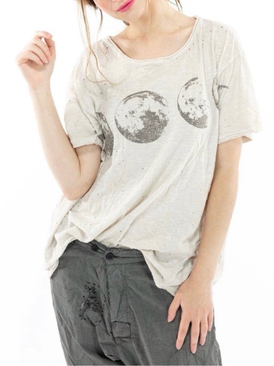 Magnolia Pearl Tops - Magnolia Pearl Phases of Moon Tee